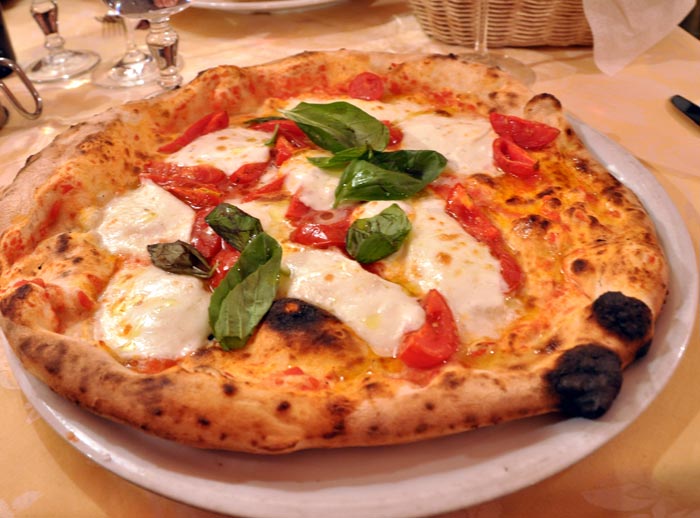 The First Pizza Restaurant From Italy Still Exists